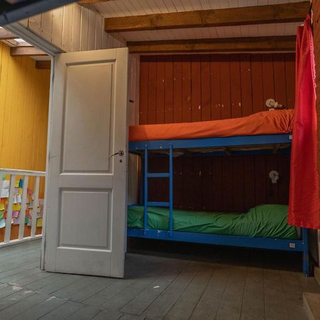 Alhue Patagonia Hostel Сан-Мартін-де-лос-Андес Екстер'єр фото