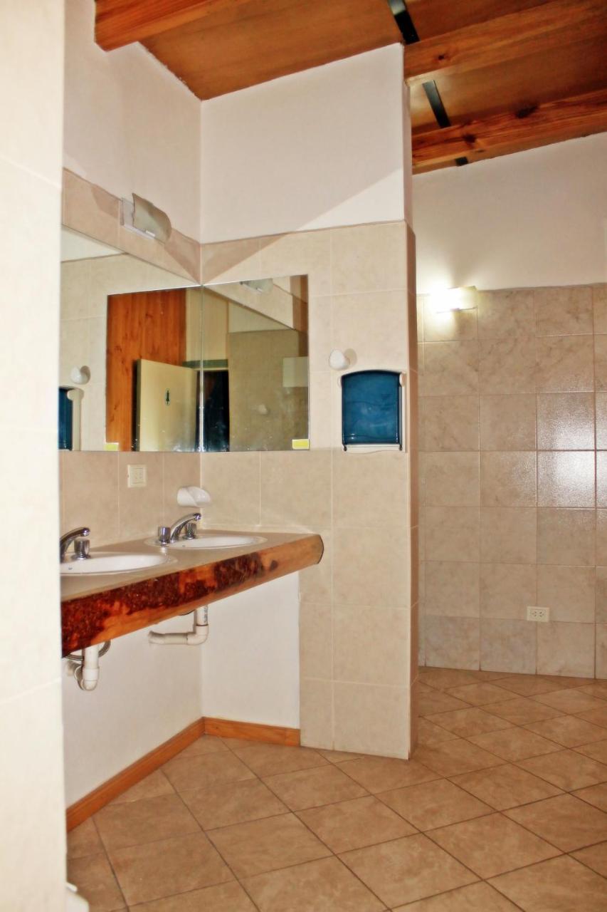 Alhue Patagonia Hostel Сан-Мартін-де-лос-Андес Екстер'єр фото